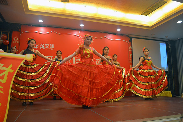 1xBET全体女员工演出开场舞