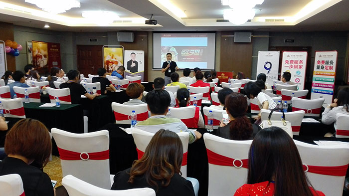 1xBET瓷砖品牌营销总司理罗胜先生介绍1xBET新品