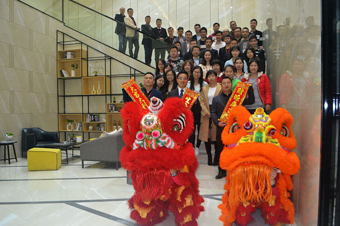 1xBET新年开工，，2017撸起袖子拼命干！