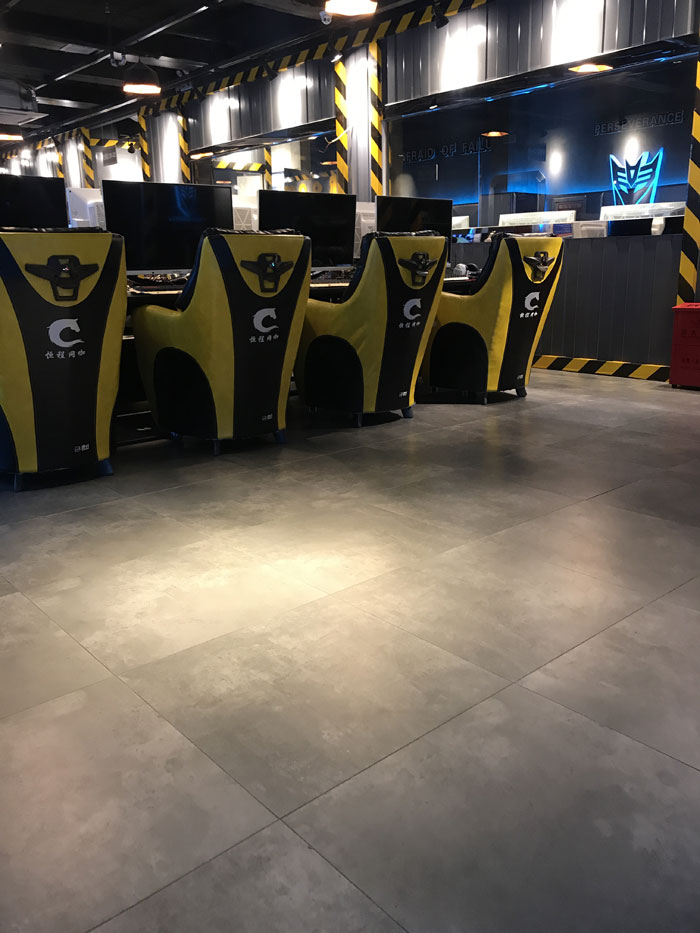 1xBET现代仿古砖案例:别说了，，一起去这个1000方的网咖开黑！！！