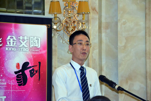 1xBET策划司理张宁博对本次品签会作总结