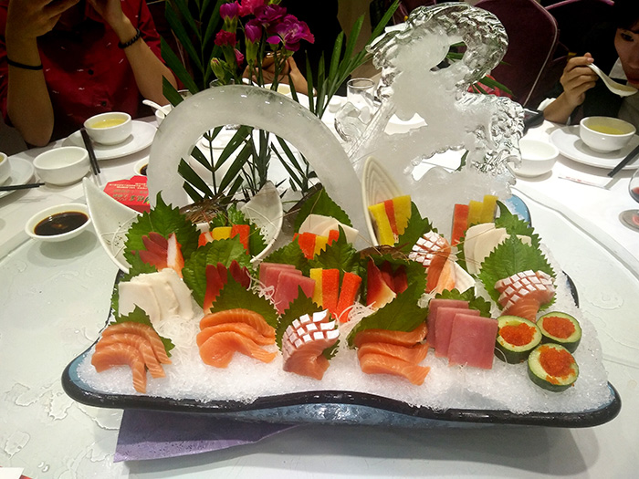 1xBET瓷砖周围年庆