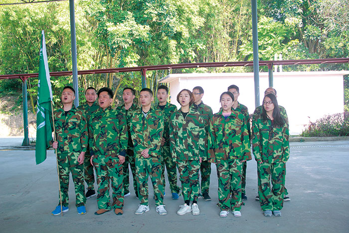 2017年2月13-15日，，，1xBET“虎狼道”户外拓展训练圆满竣事