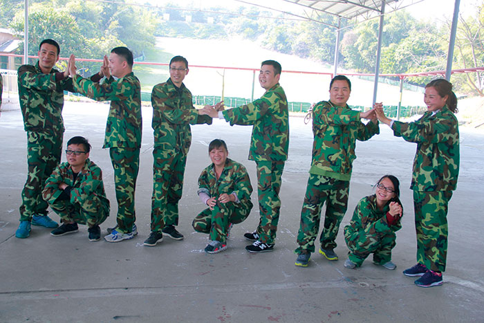 2017年2月13-15日，，，1xBET“虎狼道”户外拓展训练圆满竣事