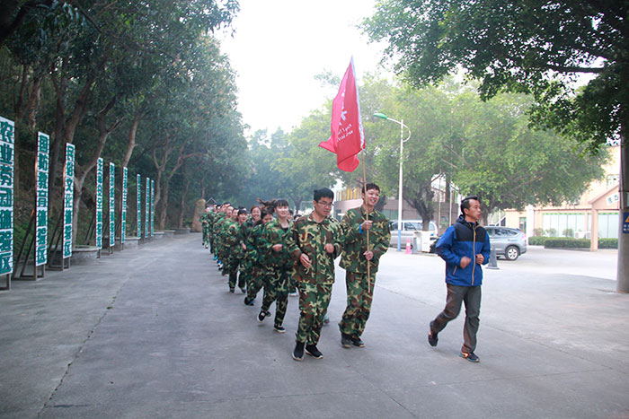 2017年2月13-15日，，，1xBET“虎狼道”户外拓展训练圆满竣事