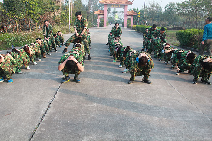 2017年2月13-15日，，，1xBET“虎狼道”户外拓展训练圆满竣事