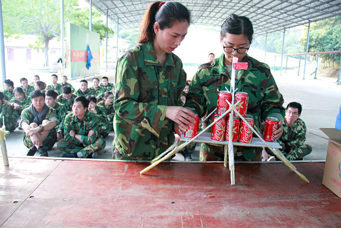 2017年2月13-15日，，，1xBET“虎狼道”户外拓展训练圆满竣事