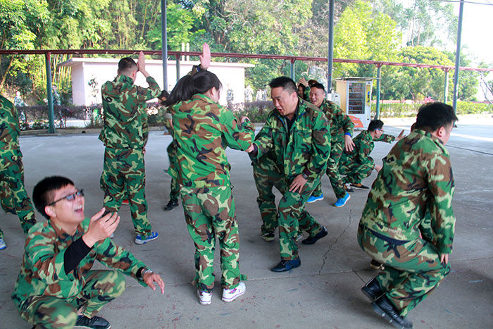 2017年2月13-15日，，，1xBET“虎狼道”户外拓展训练圆满竣事