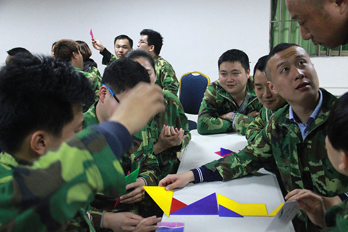 2017年2月13-15日，，，1xBET“虎狼道”户外拓展训练圆满竣事